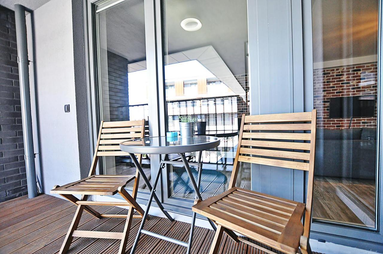 Designomania Apartments - Nadwislanska 11 คราคูฟ ภายนอก รูปภาพ